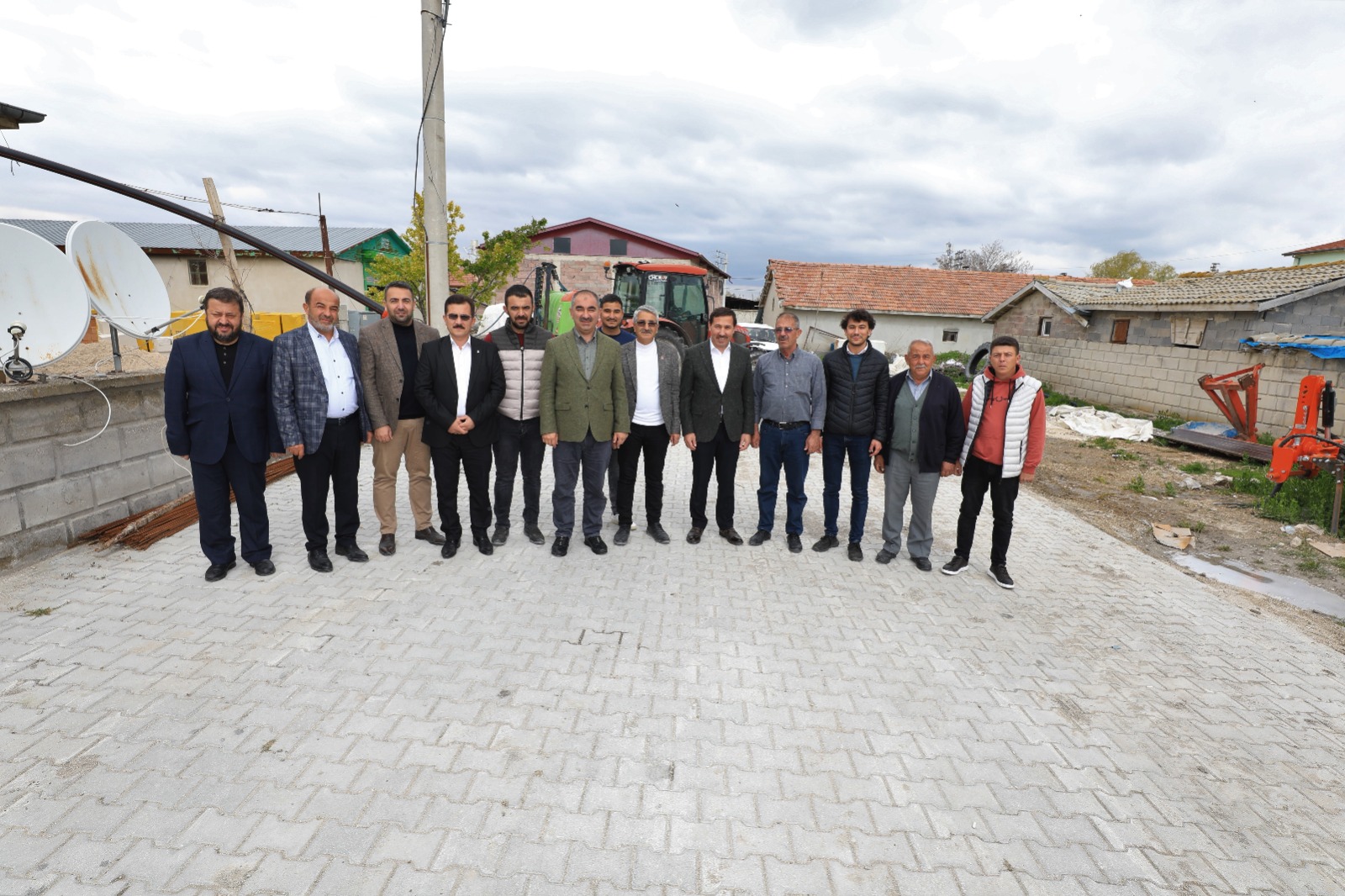 baskan-kilca-mehmet-genc-ile-mehmet-baykan-esnaf-ve-vatandaslarla-bulustu-6.jpeg