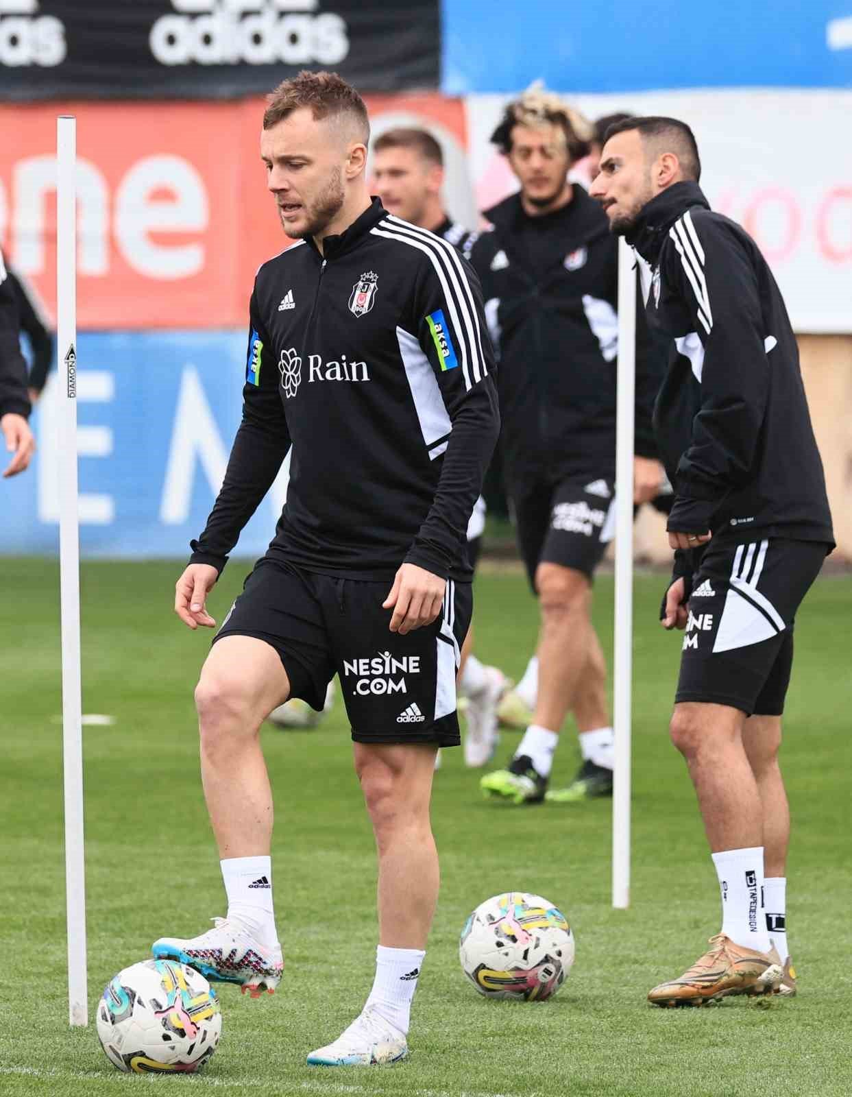 Beşiktaş’ta Antalyaspor maçının hazırlıkları tamamlandı