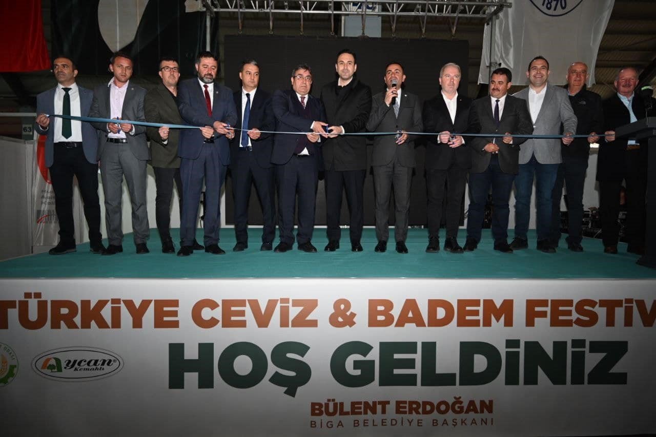 Biga’da Ceviz ve Badem Festivali başladı