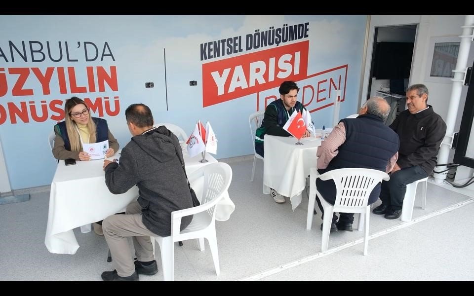 Çevre, Şehircilik ve İklim Değişikliği Bakanı Murat Kurum, “Yarısı Bizden” tırı ayağınıza geliyor”