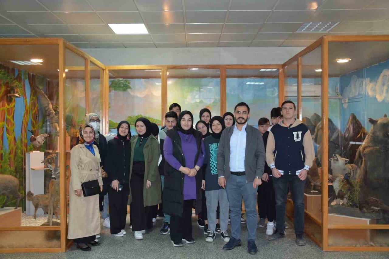 Liseli gençler Düzce Üniversitesi’nde