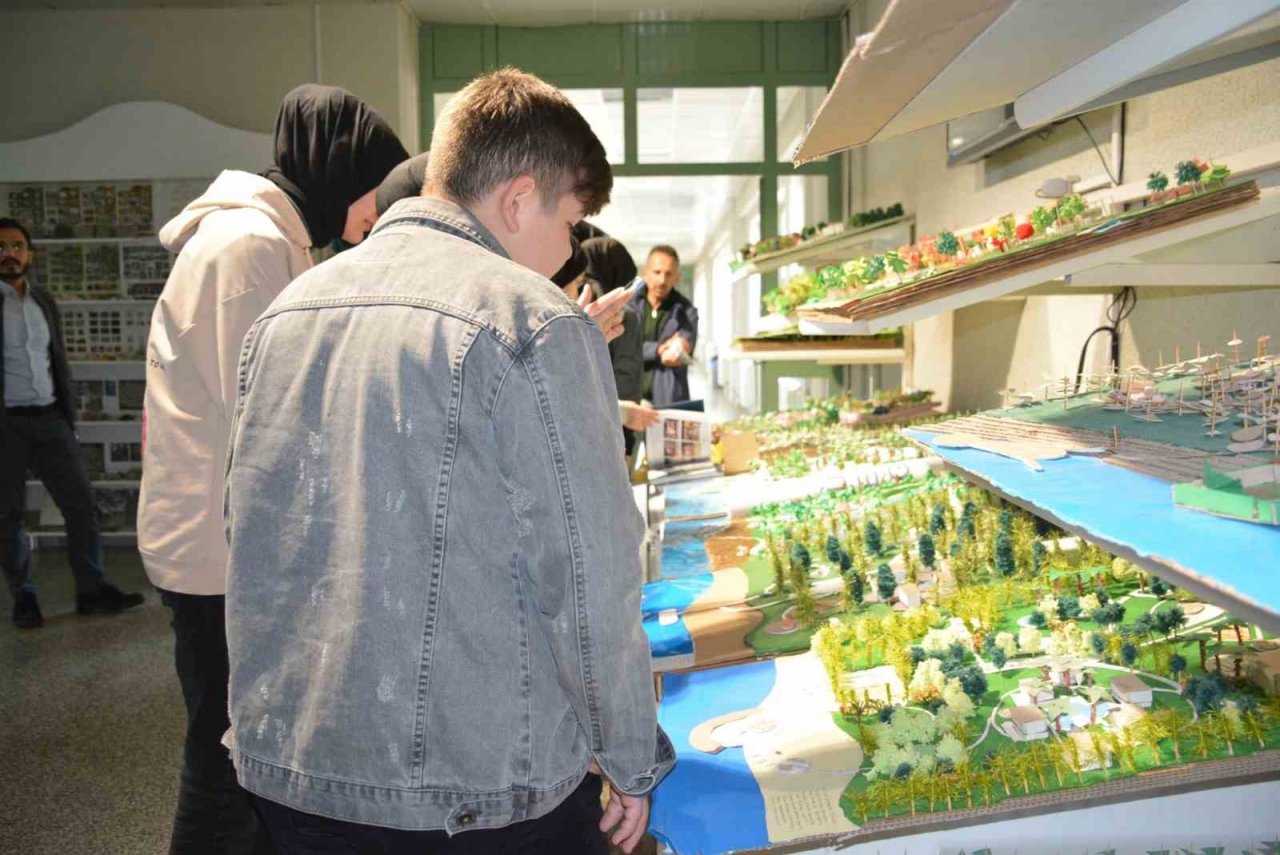 Liseli gençler Düzce Üniversitesi’nde