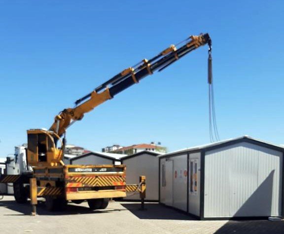 Diyarbakır Büyükşehir Beleyesinin Hatay’da destek verdiği çalışmaları sürüyor