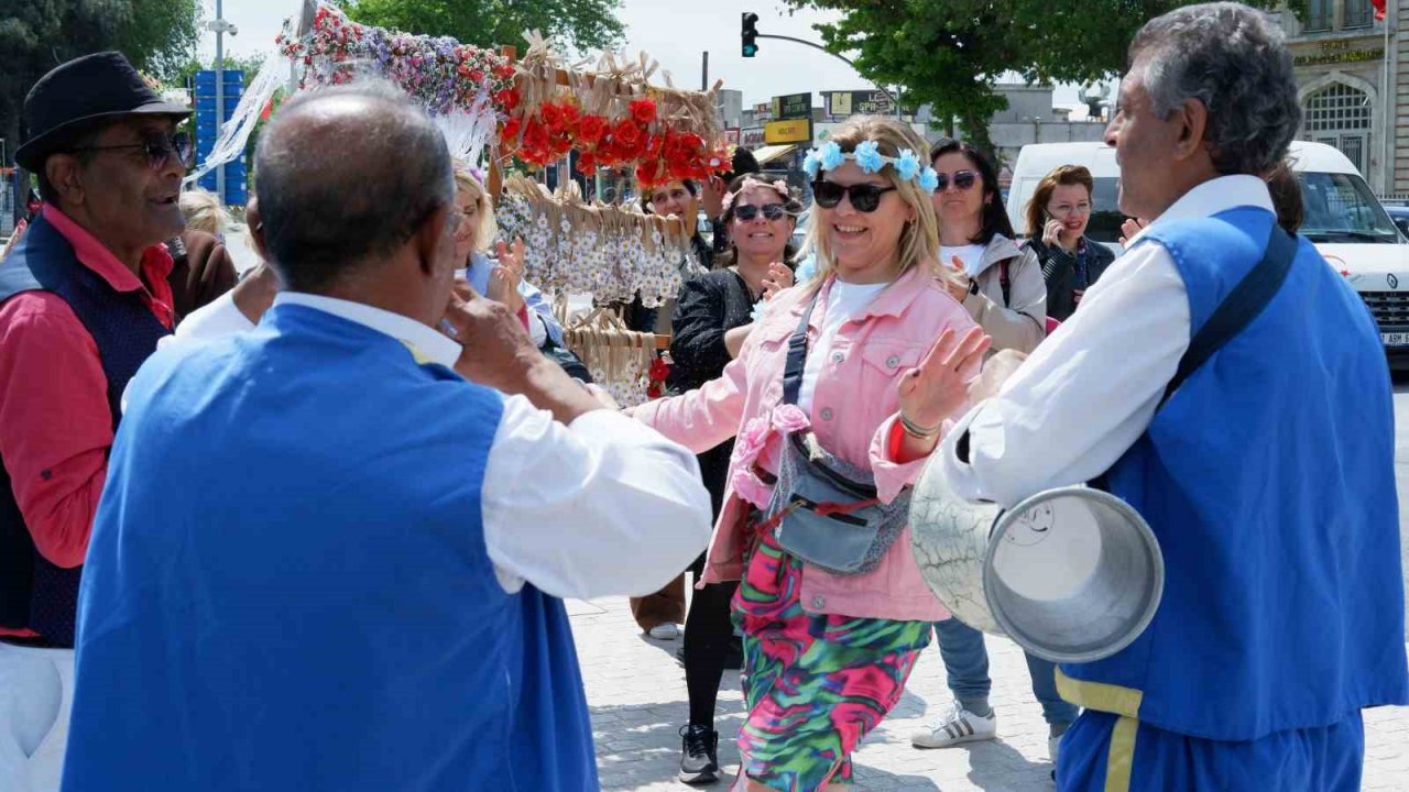 Kakava Hıdırellez Şenlikleri 9/8’lik oyunlarla başladı