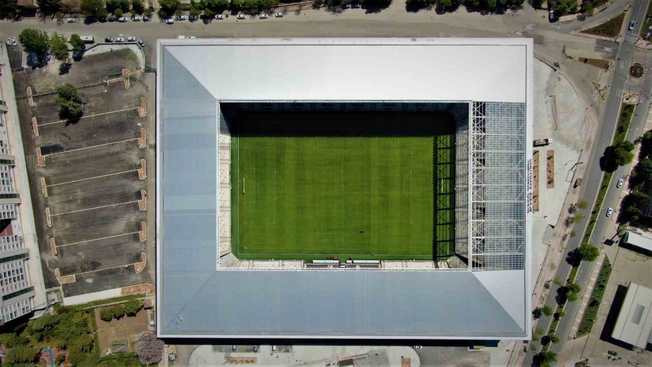 Elazığspor evine dönüyor, stat kapılarını pazar günü açacak