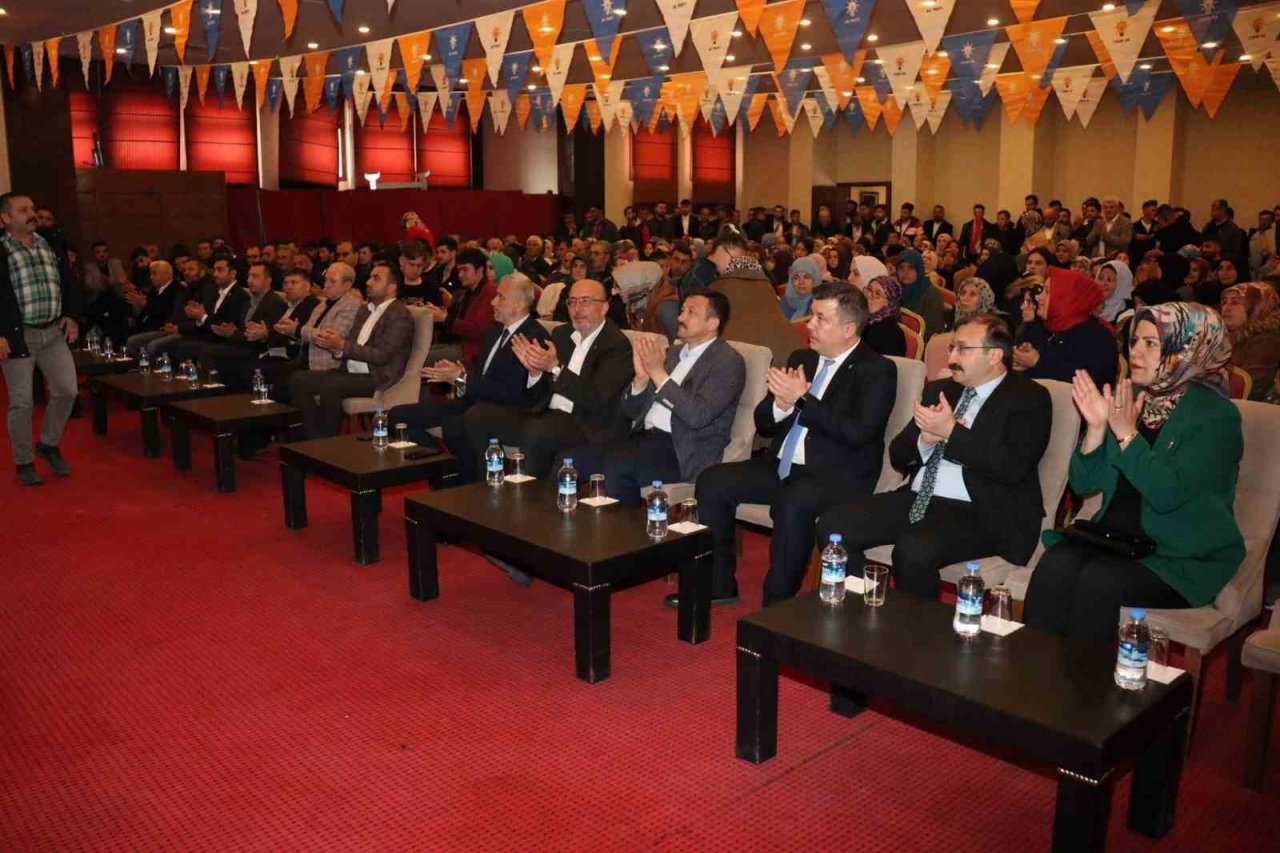 Emet AK Parti İlçe Teşkilatı’ndan gençlik ve kadın buluşması