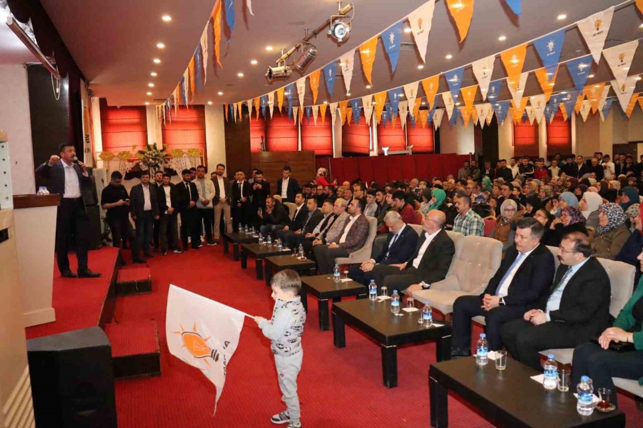 Emet AK Parti İlçe Teşkilatı’ndan gençlik ve kadın buluşması