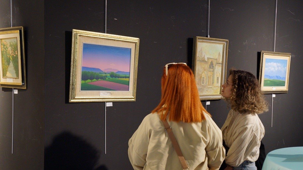 Yazar Nail Tan resim koleksiyonunu Kastamonu Üniversitesine bağışladı