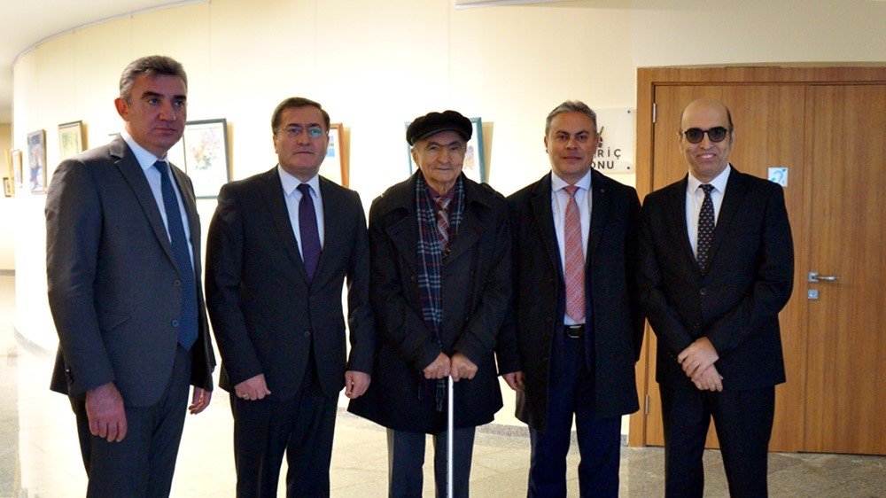 Yazar Nail Tan resim koleksiyonunu Kastamonu Üniversitesine bağışladı