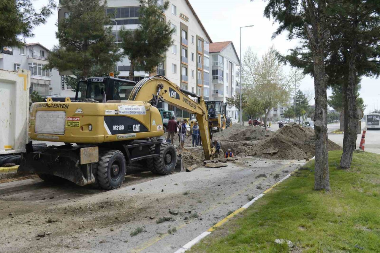 Vatan Mahallesindeki 2 sokağın yağmur suyu problemi çözülüyor