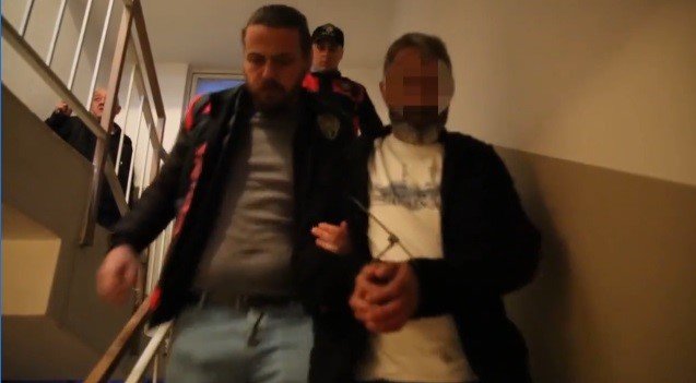 İzmir’de 306 personelle dev operasyon: 33 gözaltı