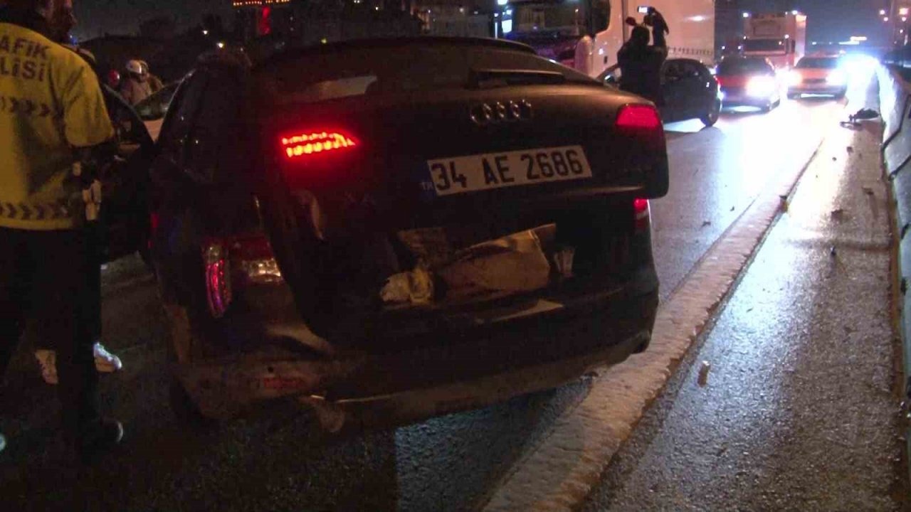 Kadıköy’de E-5’i kilitleyen zincirleme kaza: 2 yaralı