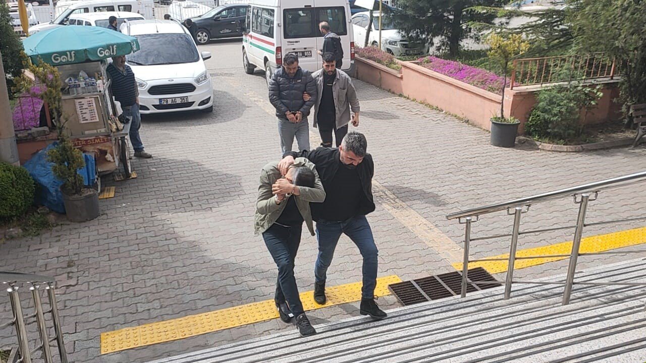 Karabük polisinden uyuşturucu tacirlerine darbe