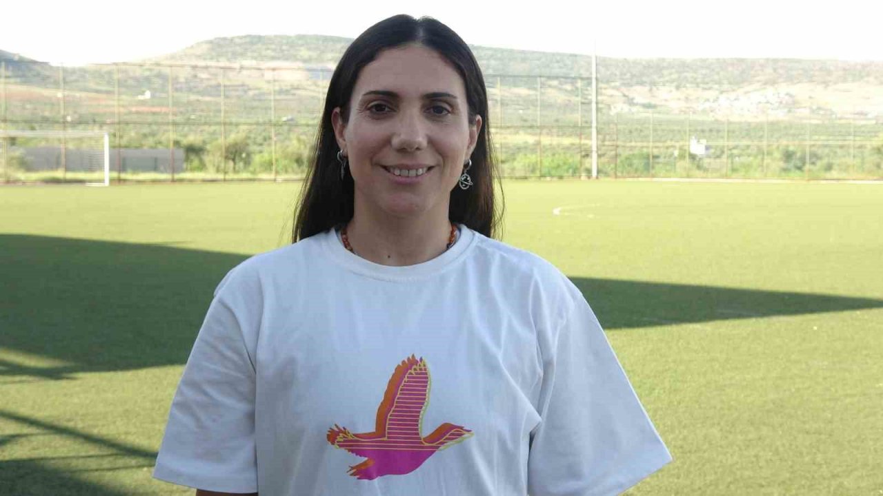 Kilisli atlet, futbol sahasında antrenman yaparak cirit atmada Türkiye şampiyonu oldu