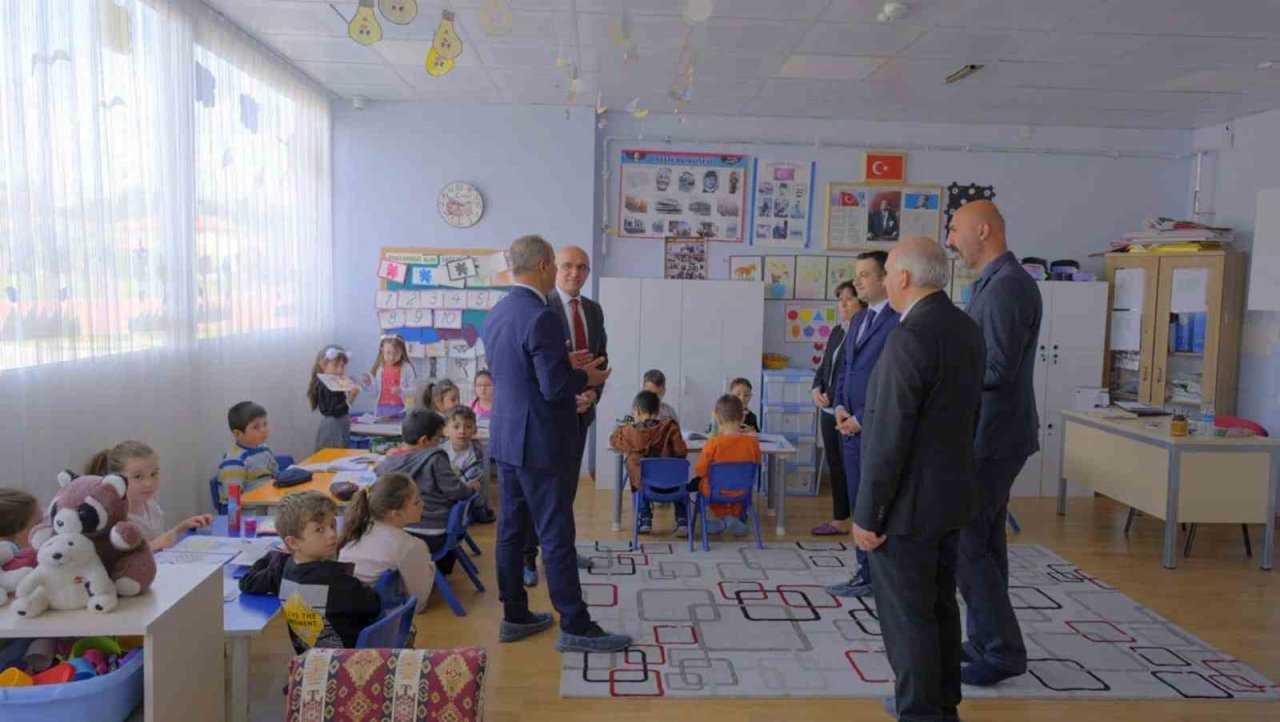 Milli Eğitim Bakan Yardımcı Sadri Şensoy, Çankırı’da öğrencilerle buluştu