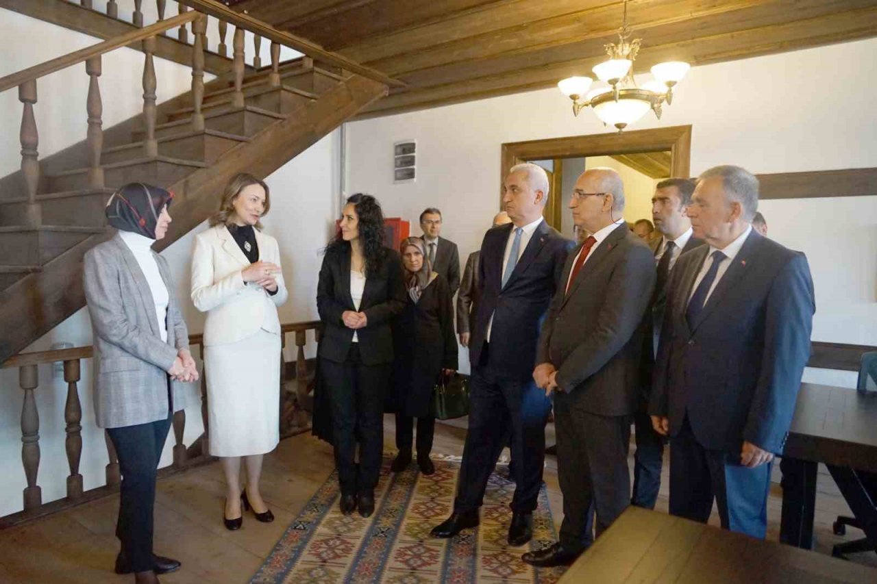 Kaybolmaya yüz tutmuş ürünler gün yüzüne çıkartılıyor