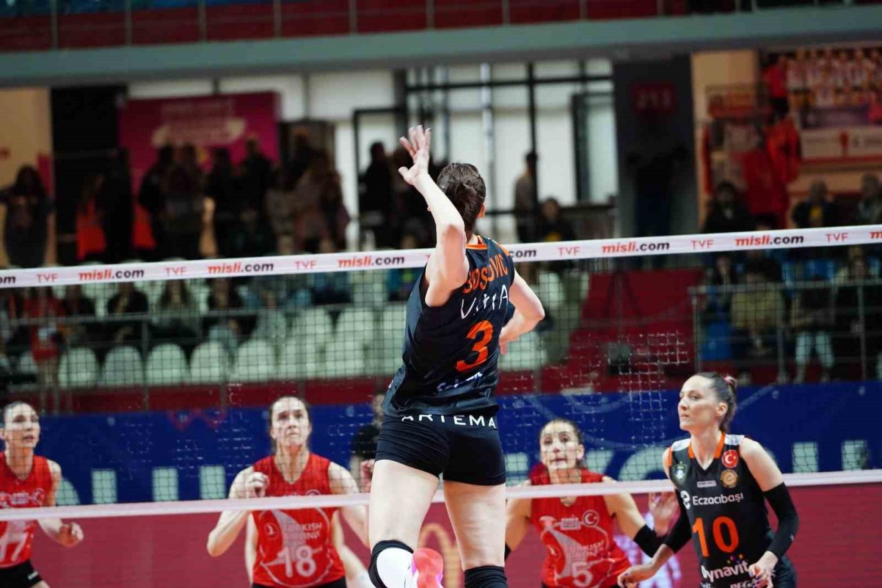 Eczacıbaşı Dynavit, Misli.com Sultanlar Ligi’nde finalde