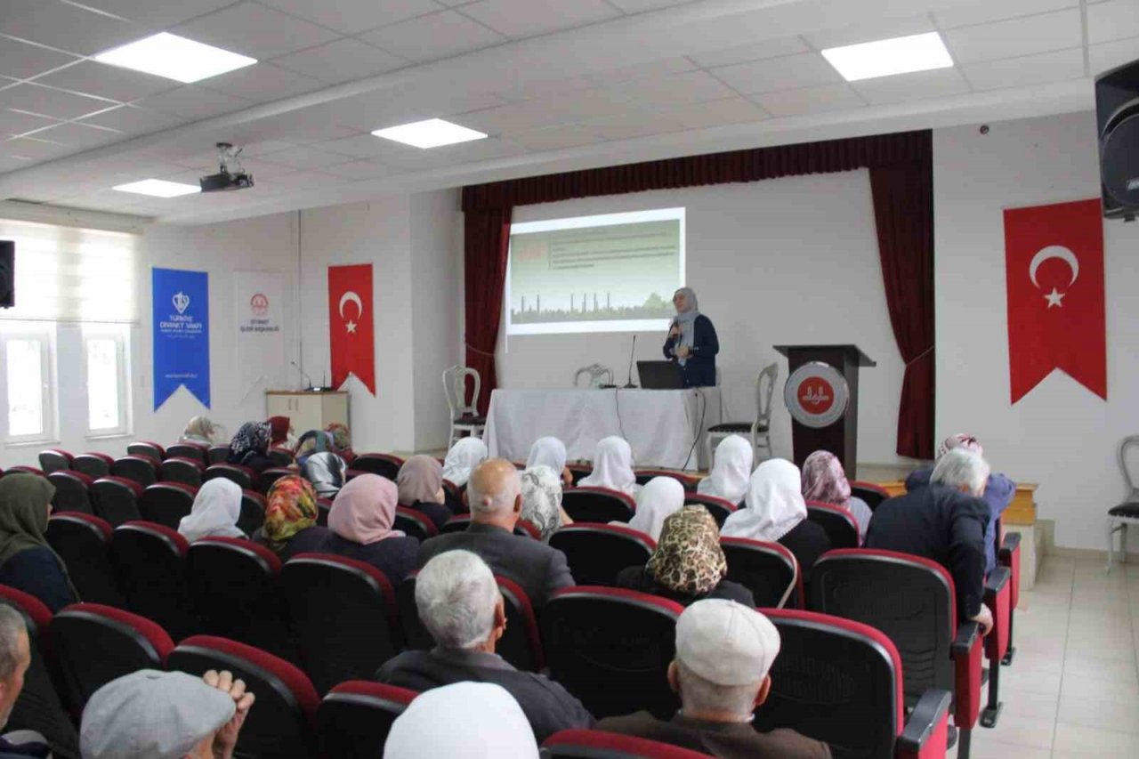 Muğla’da hacı adayları için seminerler başladı