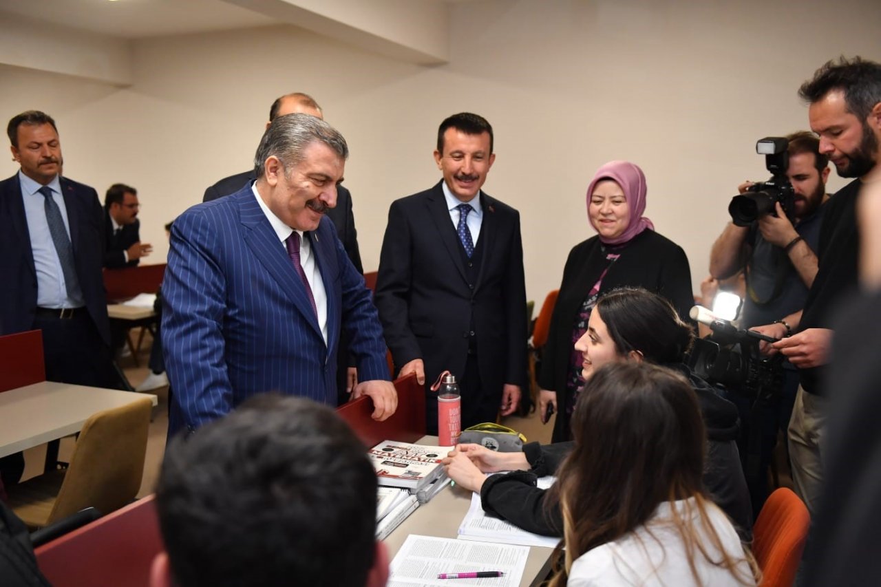Sağlık Bakanı Koca, Altındağ’da inşasına başlanacak hastane alanında incelemelerde bulundu