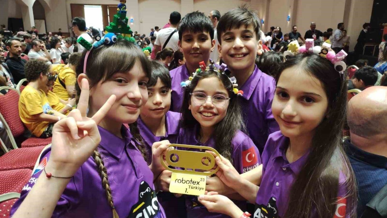 Sinoplu robotik takımı Estonya’ya gidecek