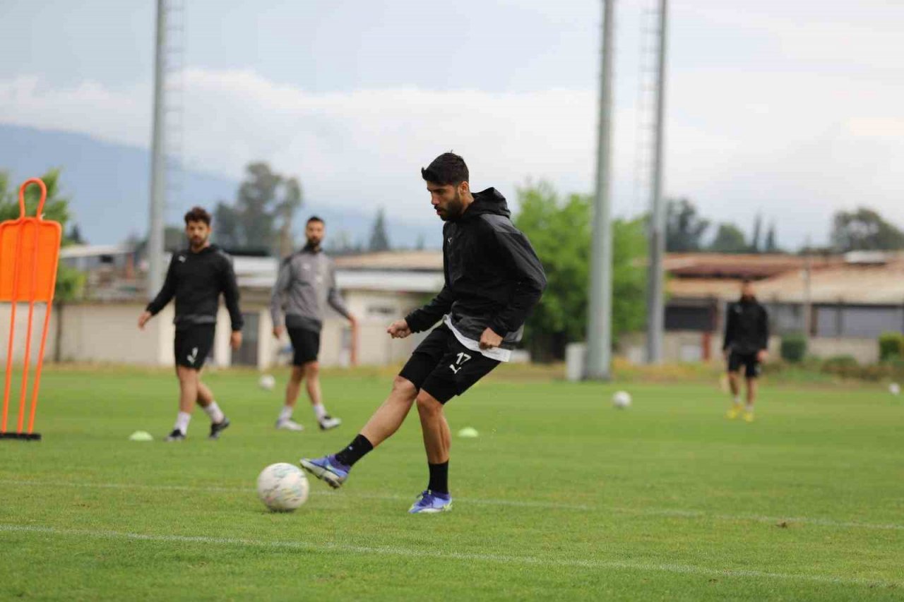 Nazilli Belediyespor gol çalıştı