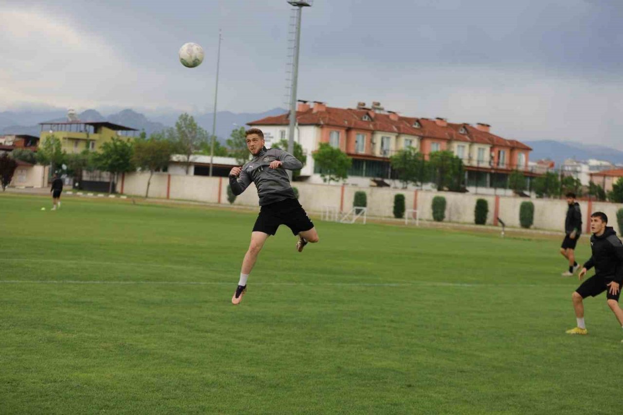 Nazilli Belediyespor gol çalıştı