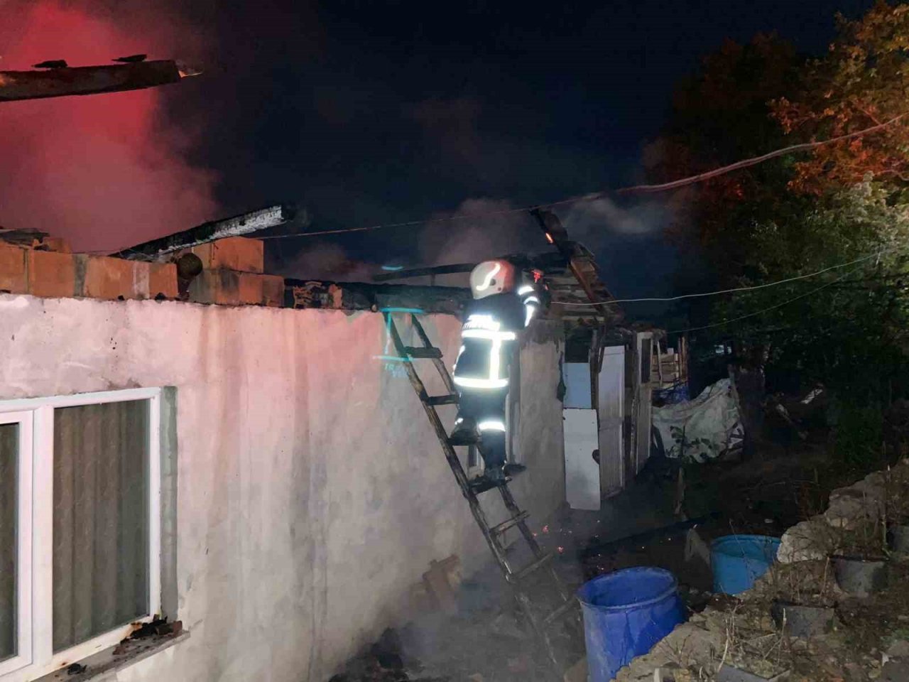 Erbaa’da tek katlı evde yangın çıktı