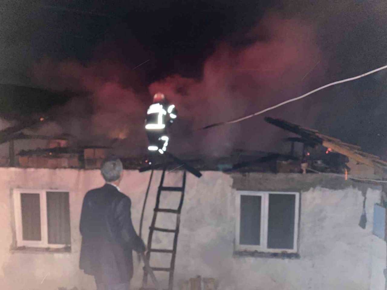 Erbaa’da tek katlı evde yangın çıktı