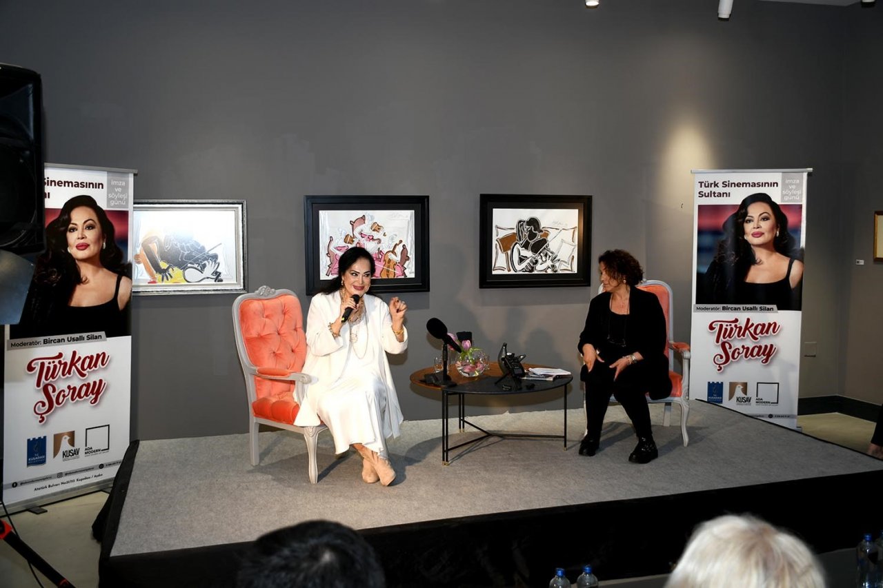 Türk sinemasının yaşayan efsanesi Şoray’a Kuşadası’nda sevgi seli