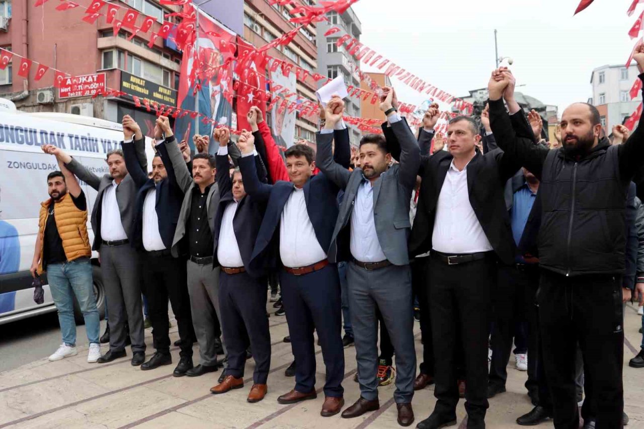 Madenciler toplu iş sözleşmesi görüşmelerinde taleplerinin karşılanmasını istedi