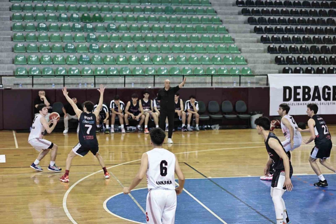 Basketbolun kalbi Denizli’de atıyor