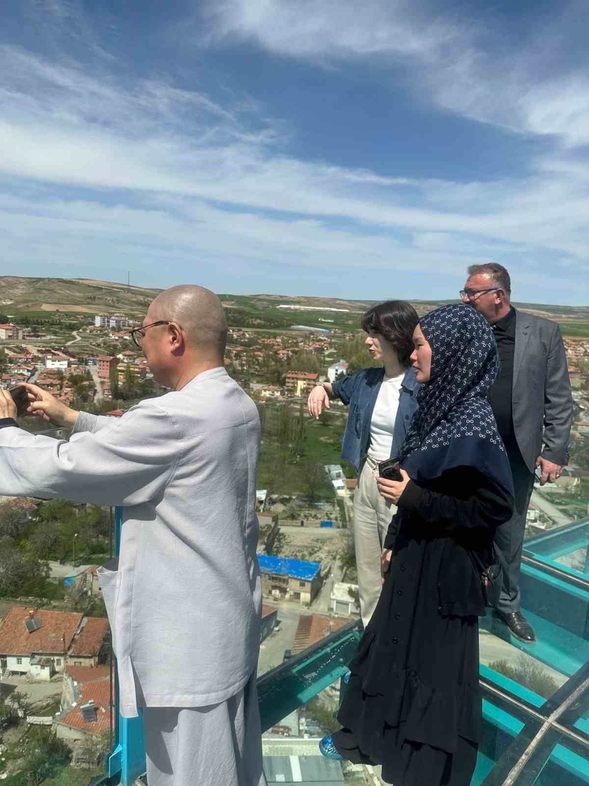 Kayabaşı Cam Seyir Terası’nın ilk misafirleri Güney Kore’den