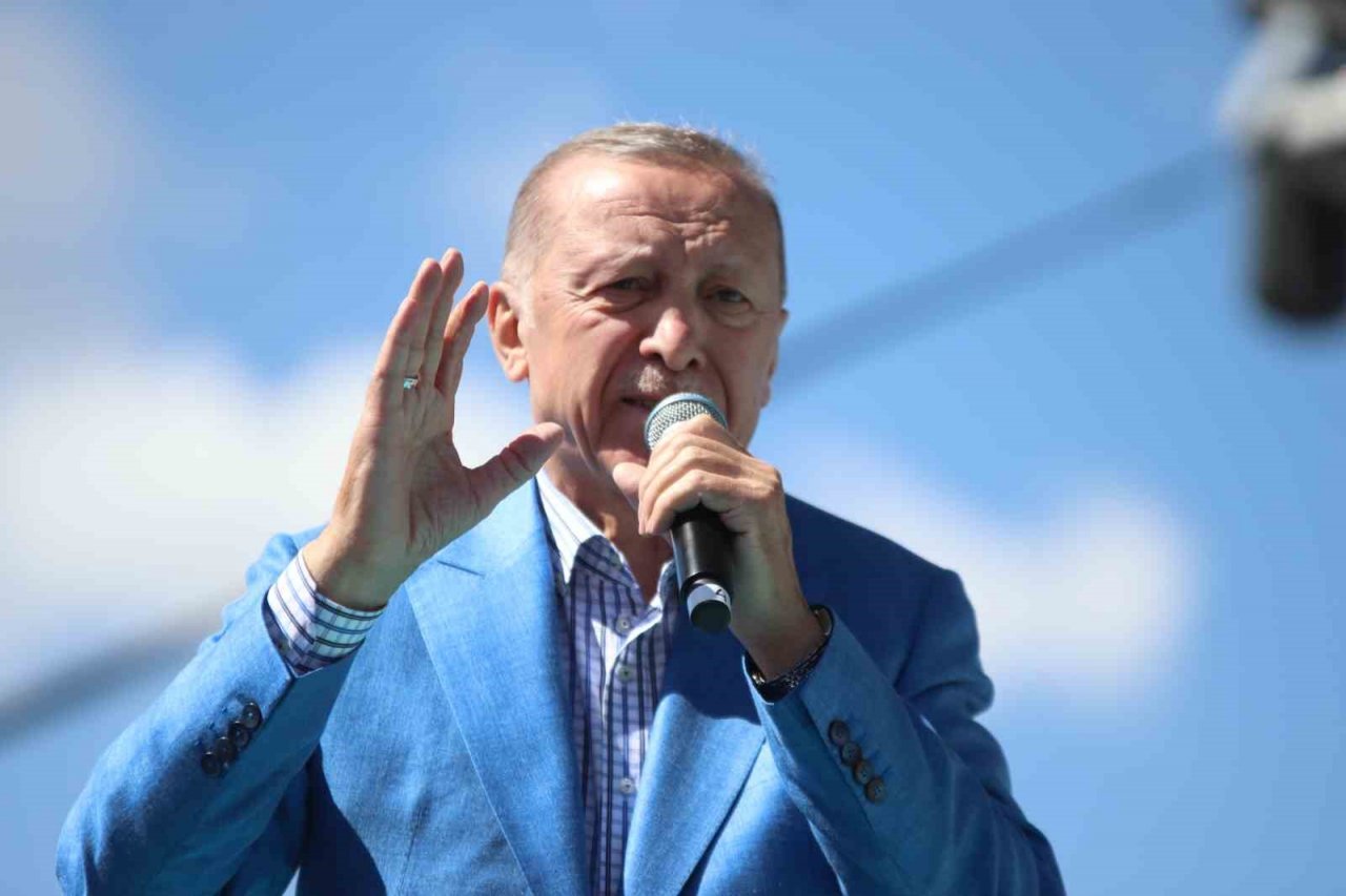 Cumhurbaşkanı Erdoğan: "Erdoğan olduğu sürece Selo’yu, meloyu çıkartamazlar"