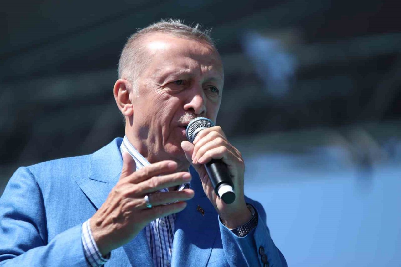 Cumhurbaşkanı Erdoğan: "Erdoğan olduğu sürece Selo’yu, meloyu çıkartamazlar"