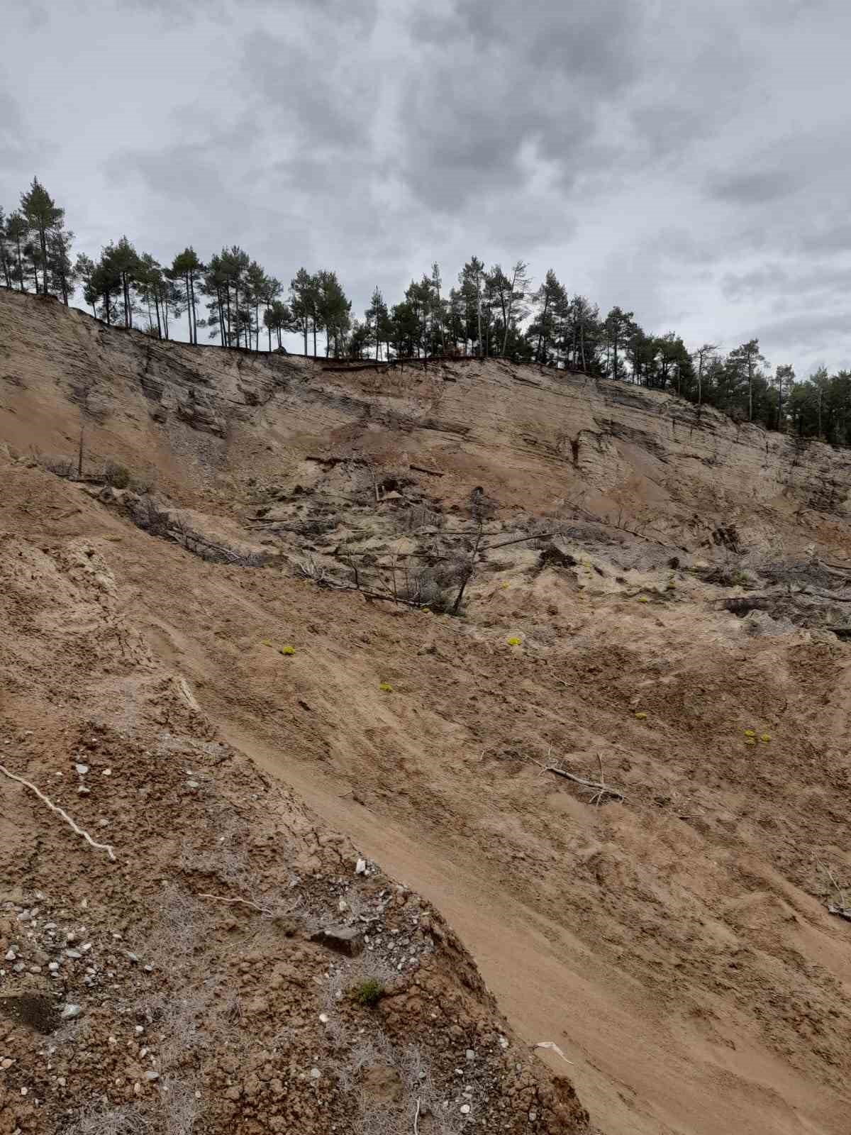 Denizli’de aşırı yağışlar sonrası heyelan oluştu