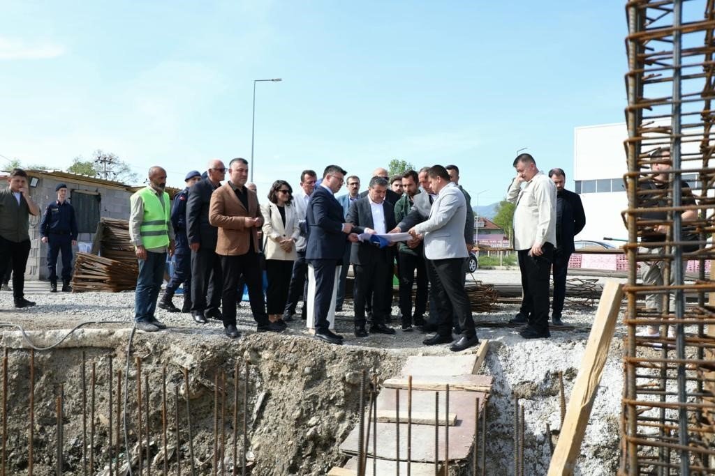 Çilimli’ye yarı olimpik yüzme havuzu