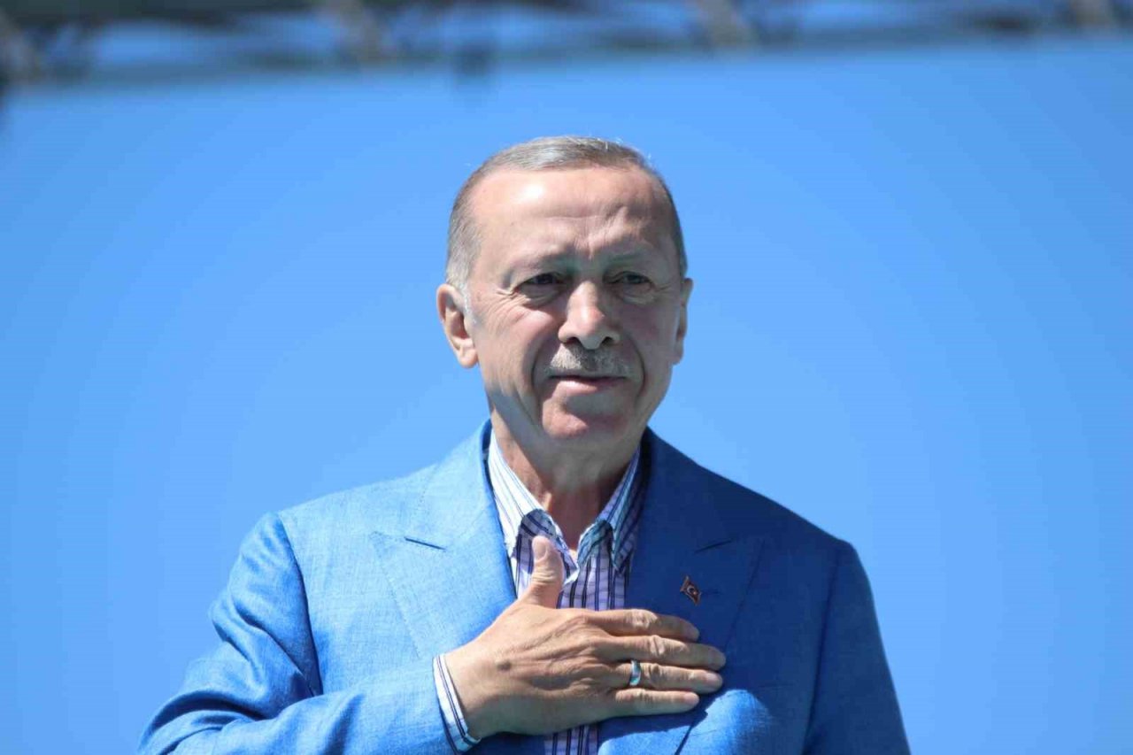 Cumhurbaşkanı Erdoğan: "Erdoğan olduğu sürece Selo’yu, meloyu çıkartamazlar"