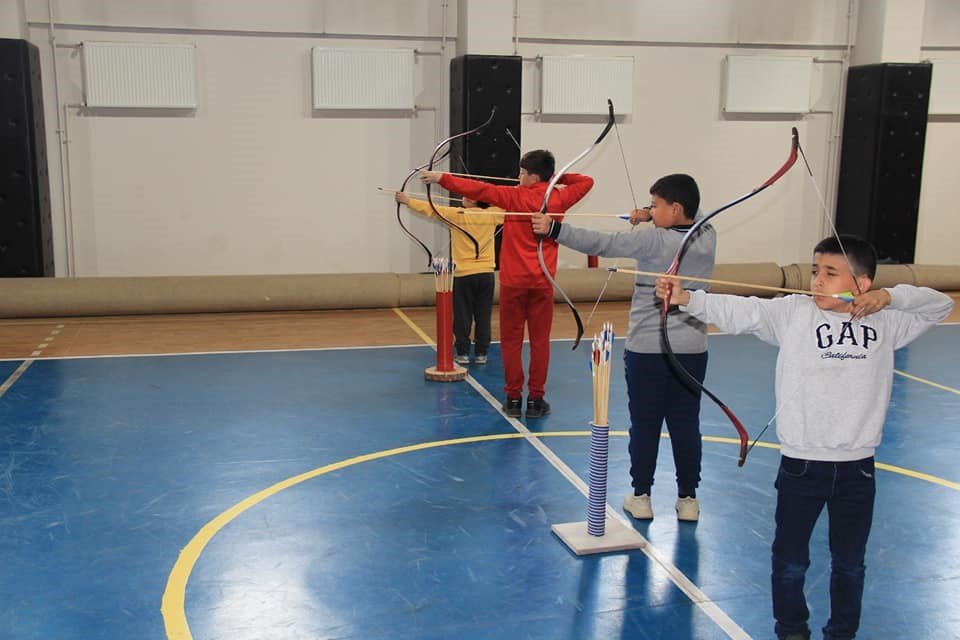 Erzincan’da minik ‘okçular’ yetişiyor