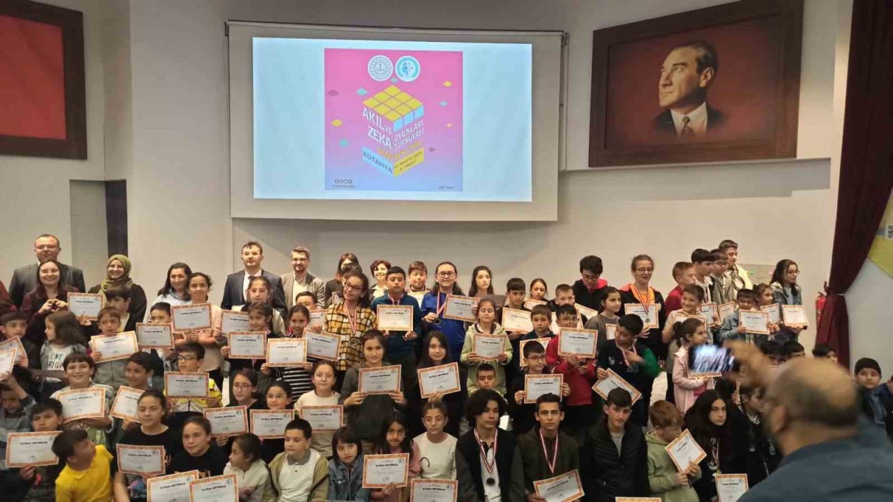 Hisarcık Karbasan Ortaokulu öğrencisi Mangala oyununda il üçüncüsü oldu