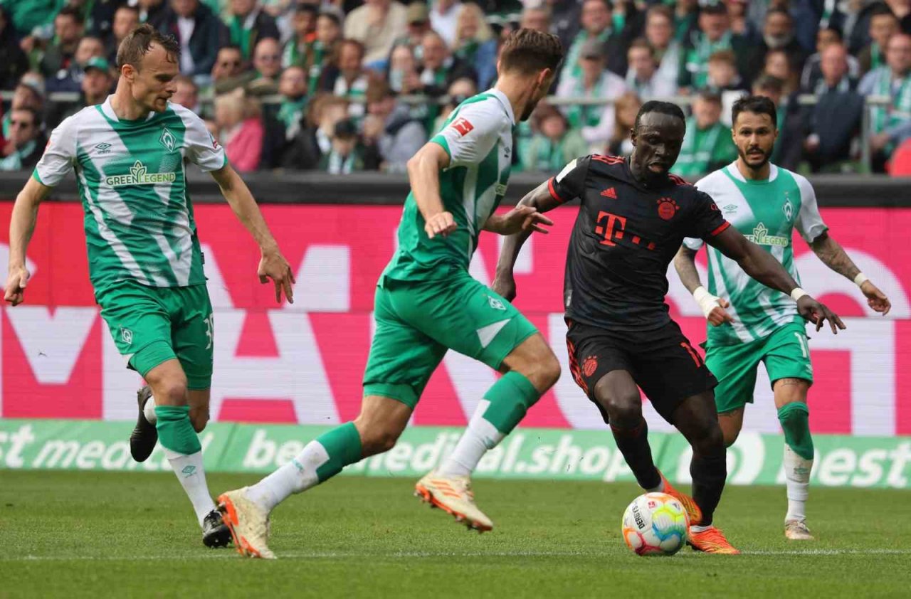 Bayern Münih liderliğini sürdürdü