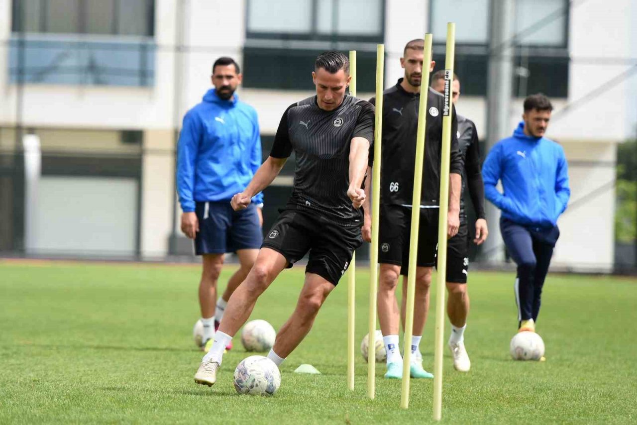 Manisa FK, Göztepe hazırlıklarını tamamladı