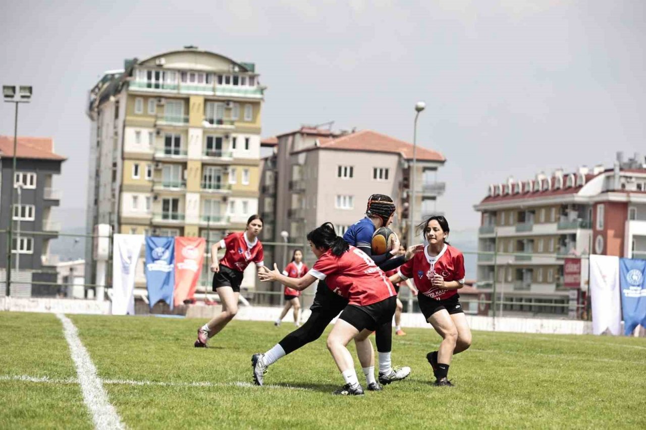 Ragbi Türkiye Şampiyonasında heyecan başladı