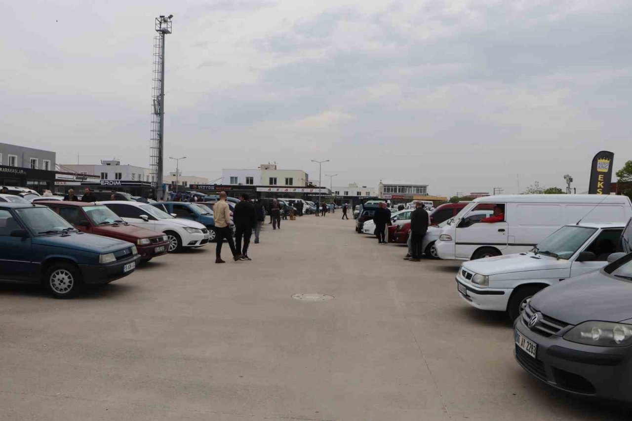 2. el otomobil piyasası hareketlendi: En çok 300 ile 500 bin TL arasındaki araçlar satılıyor
