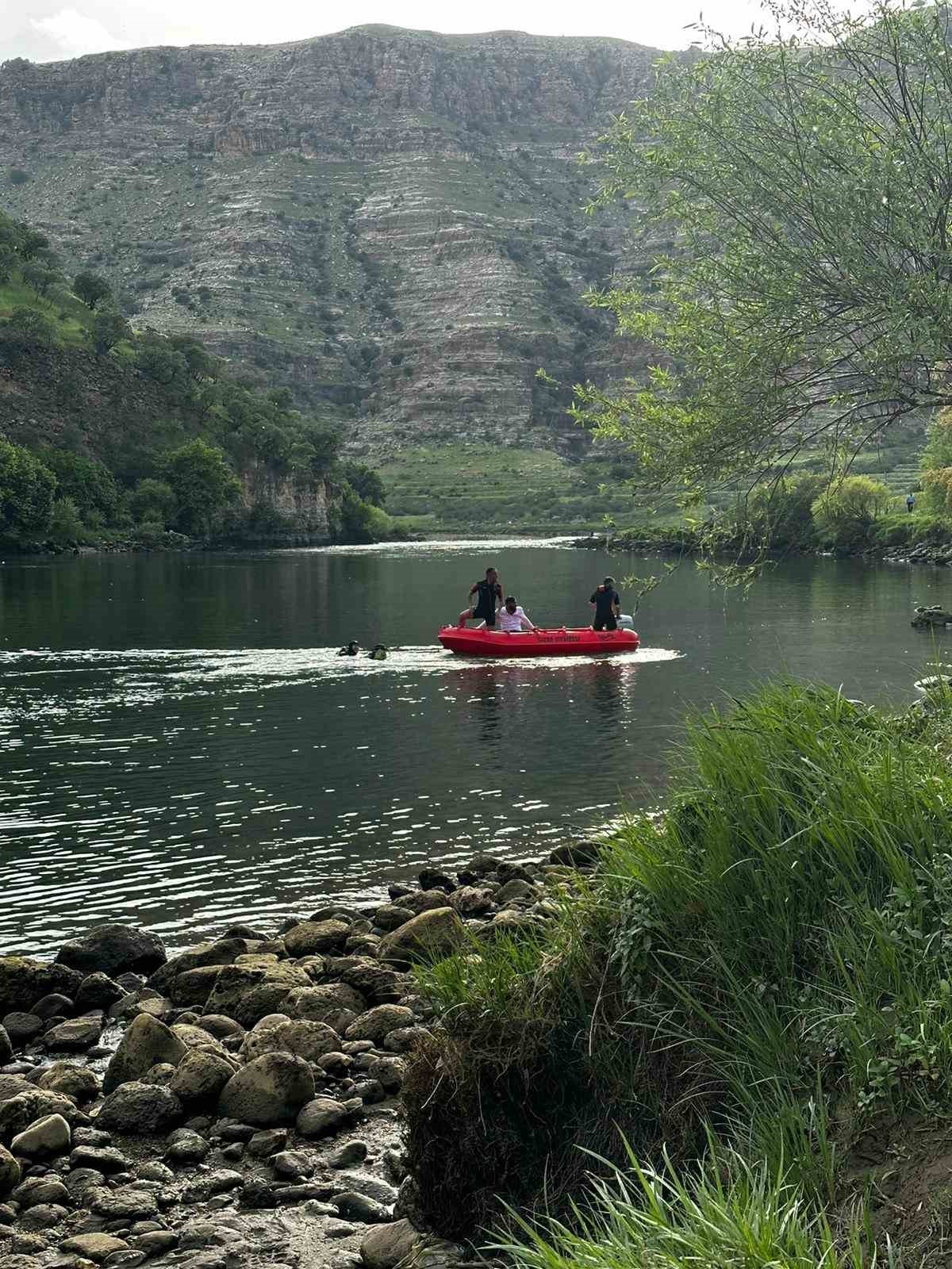 Dicle Nehri’nde kaybolan gencin cansız bedenine ulaşıldı