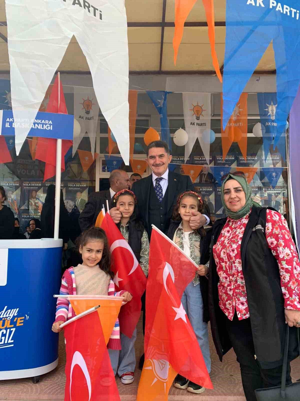 Çelebi: "Ülkemizi son 21 yılda doğudan batıya, kuzeyden güneye yatırımlarla ihya ettik"