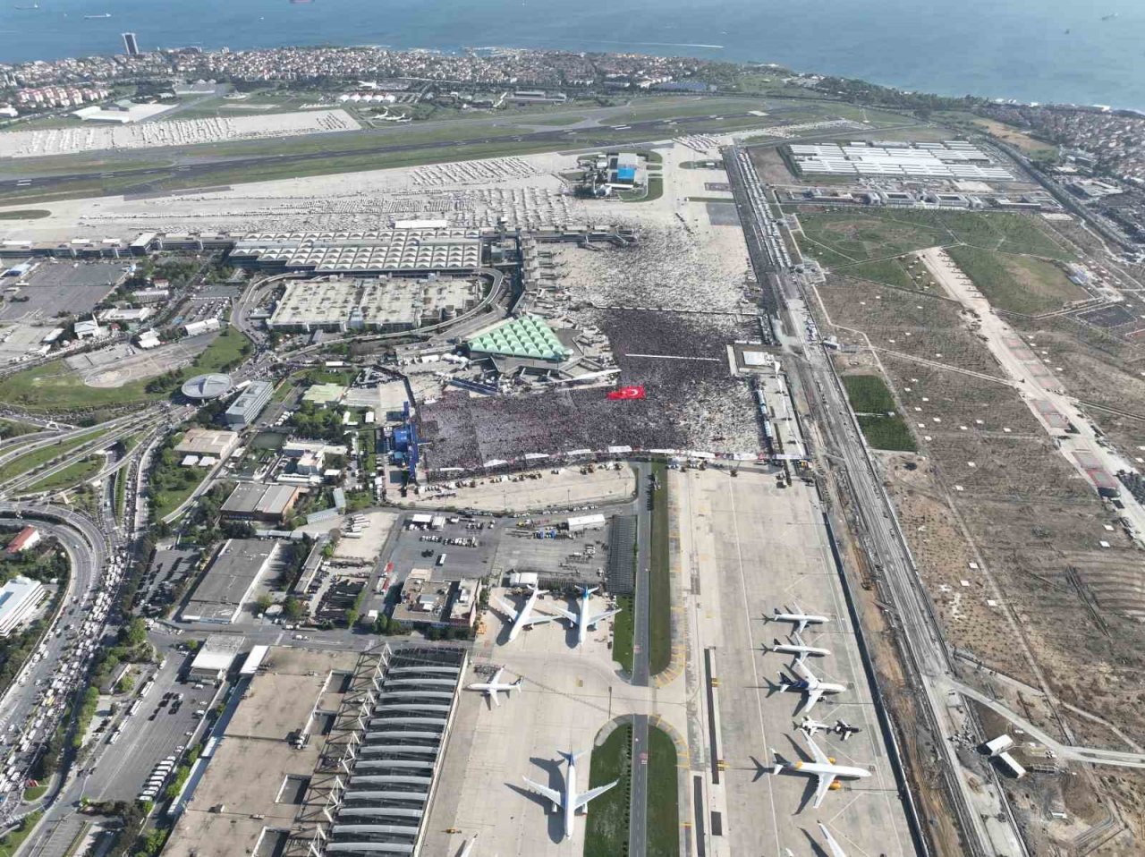 AK Parti Büyük İstanbul Miting alanı havadan böyle görüntülendi