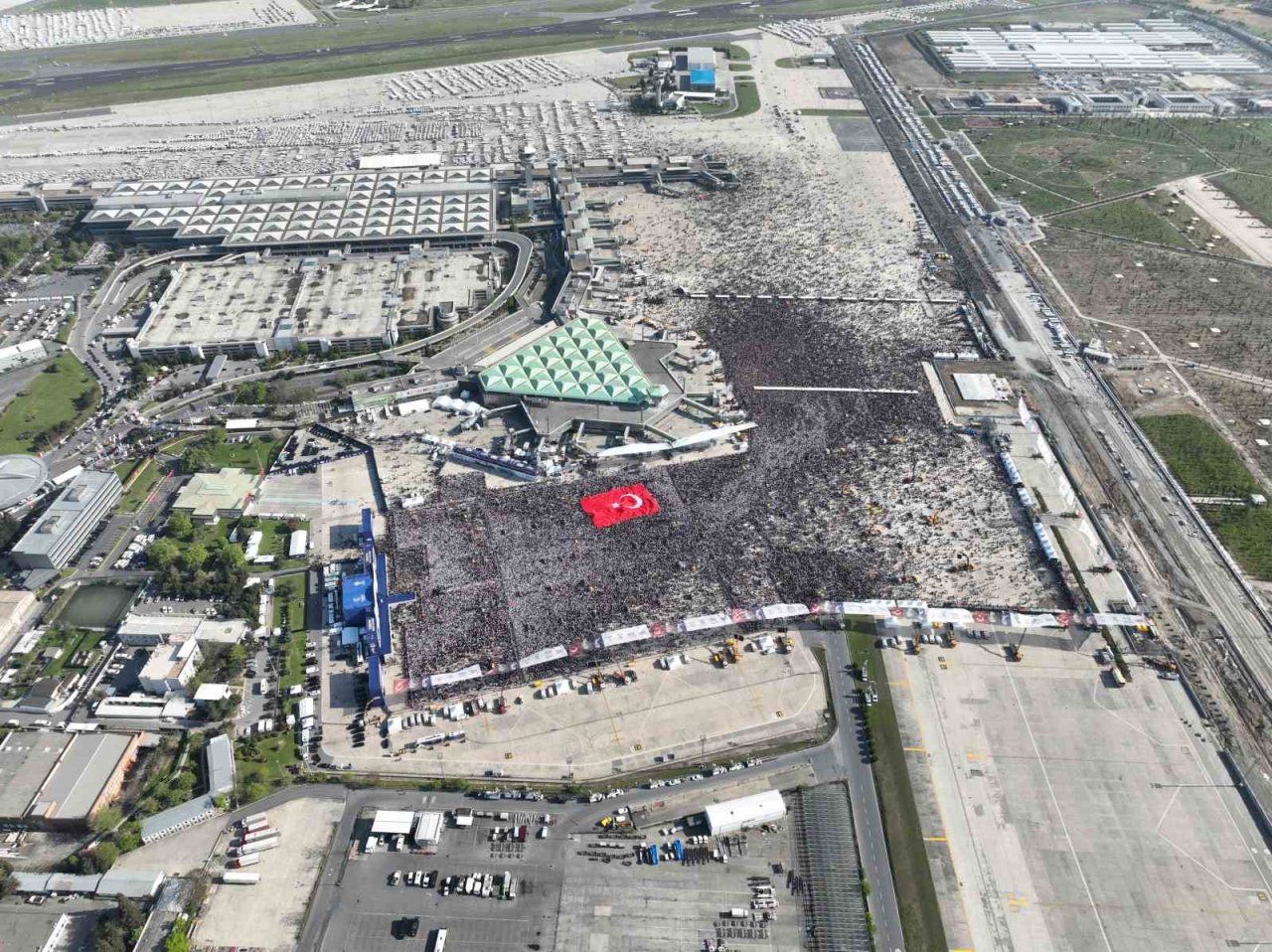 AK Parti Büyük İstanbul Miting alanı havadan böyle görüntülendi