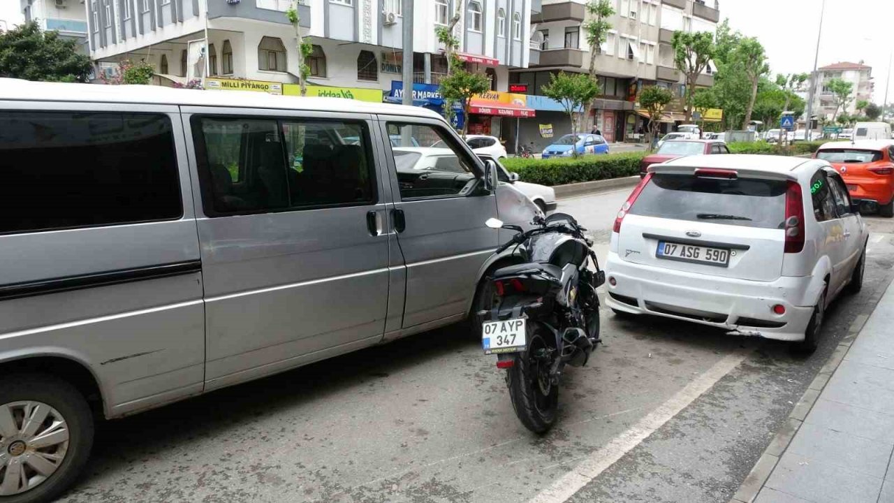 Kaskı sayesinde ölümden döndü