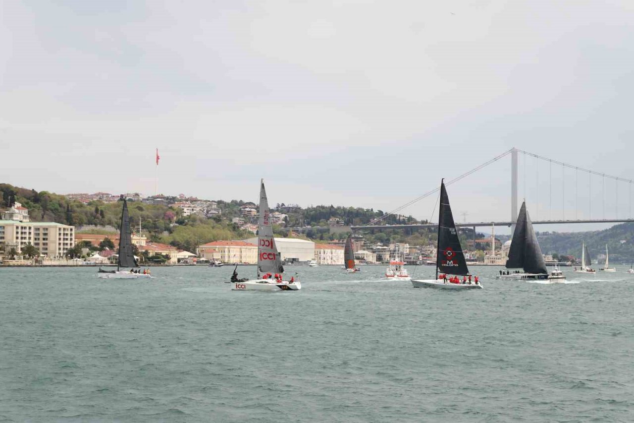 Yılın İlk Boğaz Yarışı’nda yelken rüzgarı esti