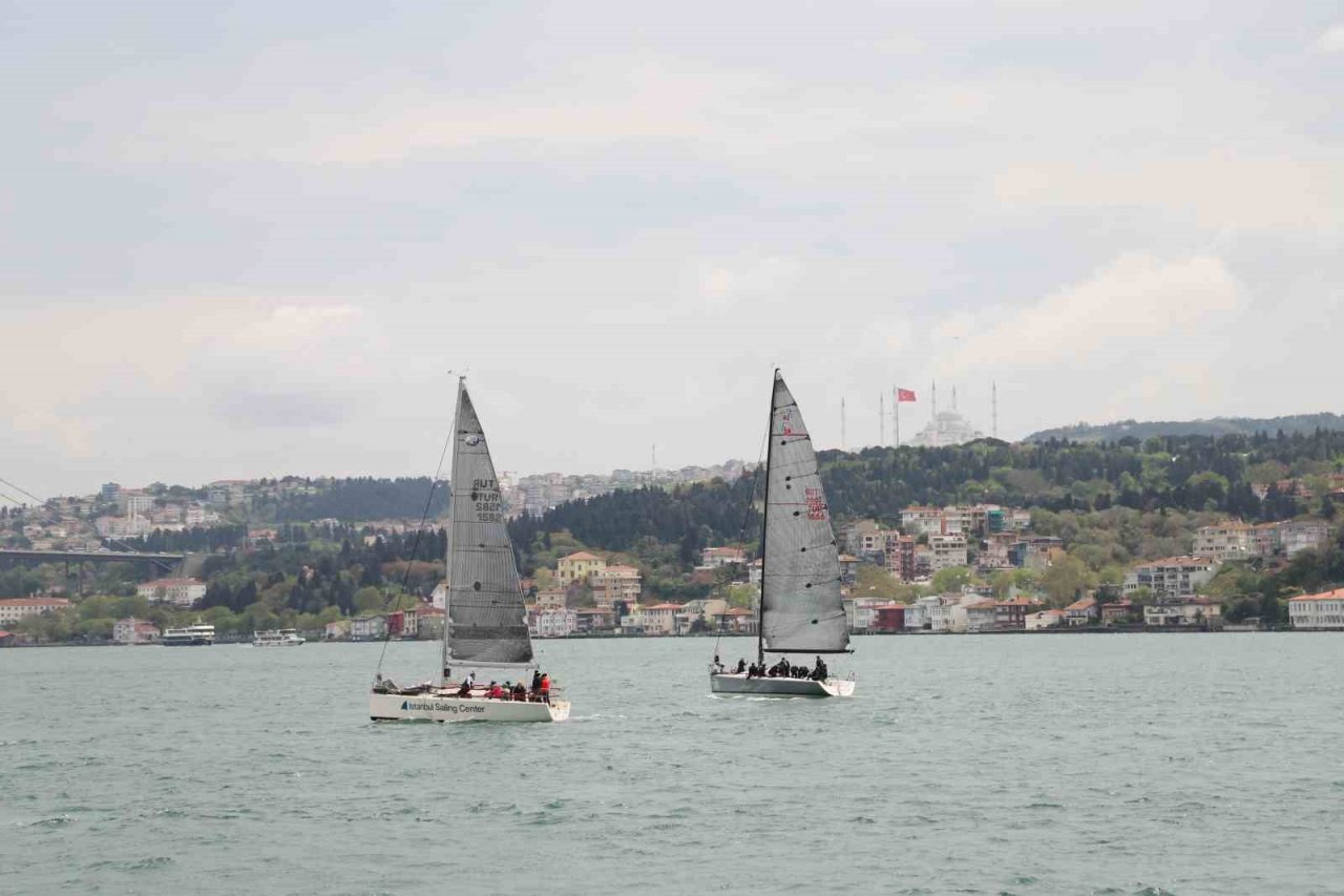 Yılın İlk Boğaz Yarışı’nda yelken rüzgarı esti